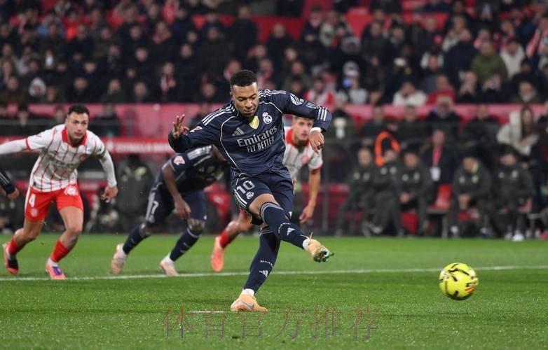 1-1！熊皇造点，姆巴佩14战14球难救主，皇马3轮不胜，被巴萨反超